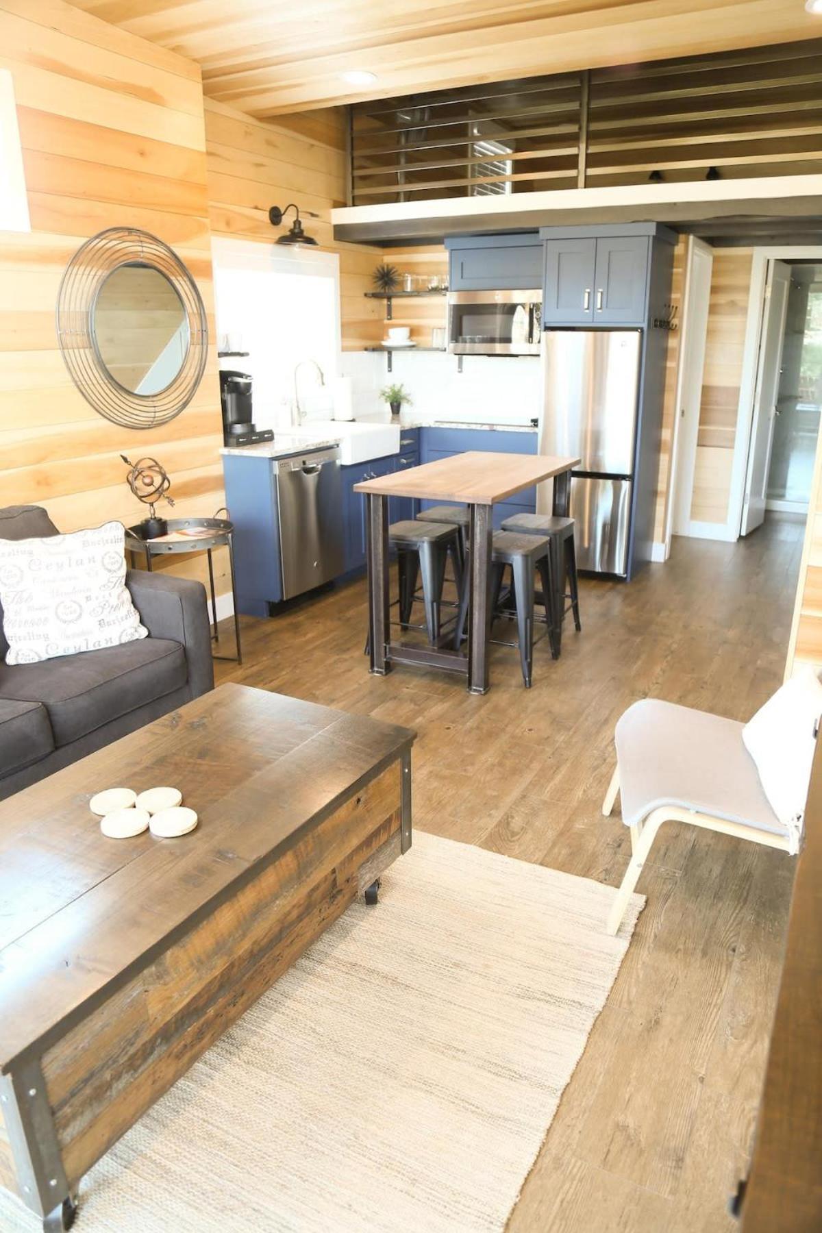 Escapes Fox Tail- Loft Escape Escalante